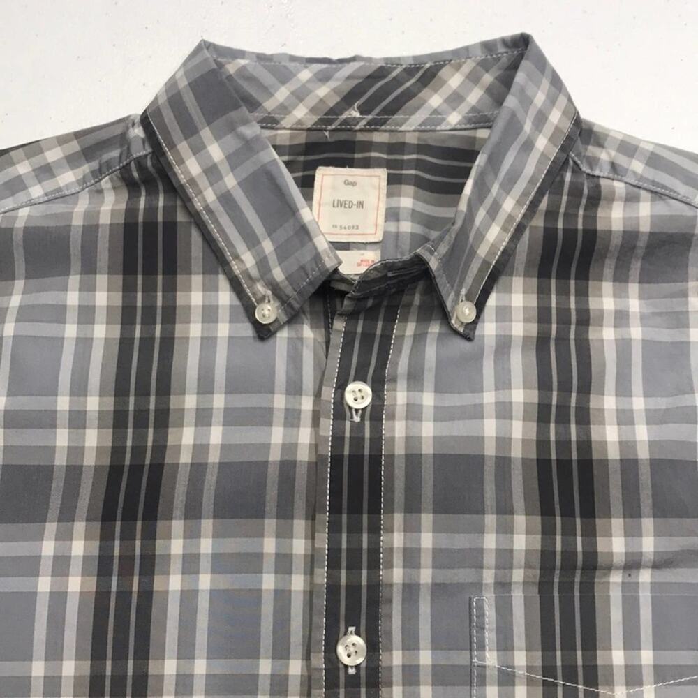 GAP Men’s Medium Gray Plaid Dress Shirt